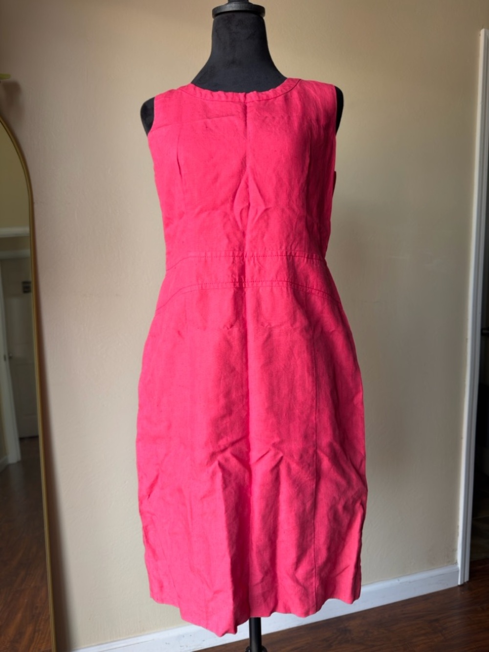 Linen sheath dress size 6 made in Italy Armani Collezioni elegant coral classic